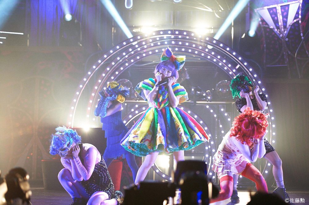 きゃりーぱみゅぱみゅ-JAPAN-HALL-TOUR-Crazy-Party-Night-2015