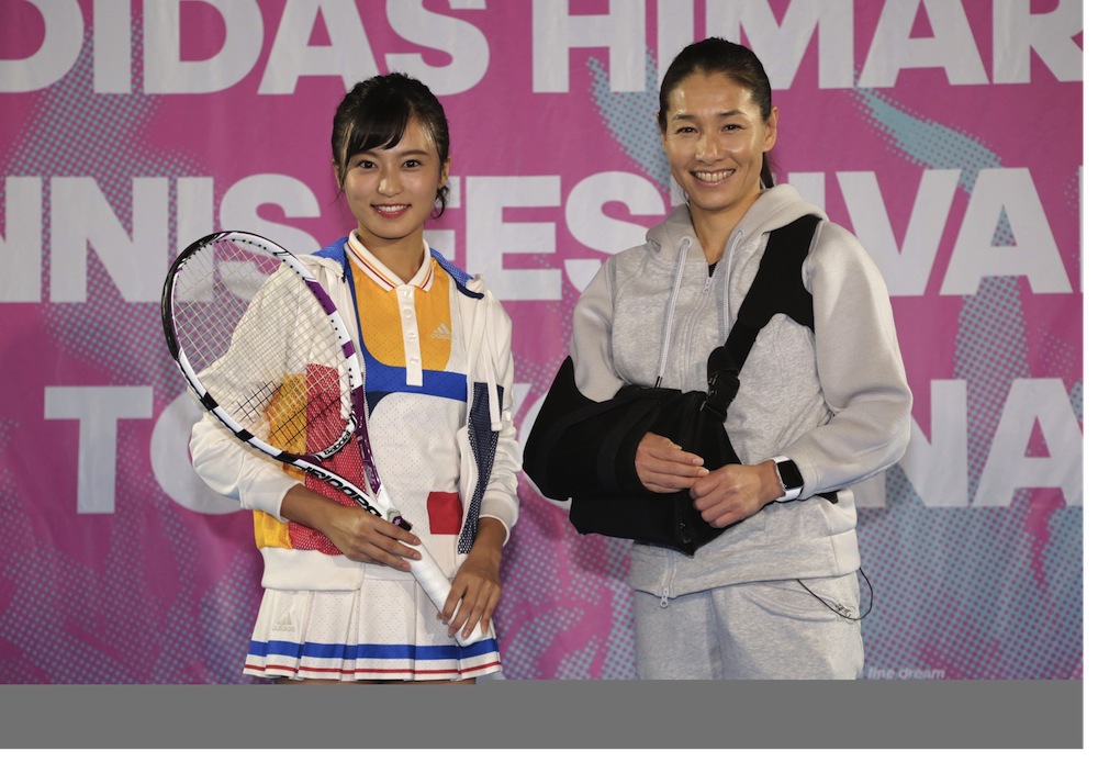 小島瑠璃子、テニスウェア姿でプロ選手とラリーチャレンジ！ADIDAS HIMARAYA TENNIS FESTIVAL 2017 TOKYO