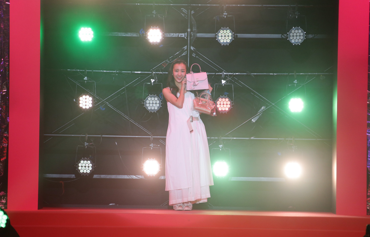 板野友美／『Samantha Thavasa 25周年キック・オフプレ発表会』イベントにて（2019年2月4日、渋谷ヒカリエホールA）