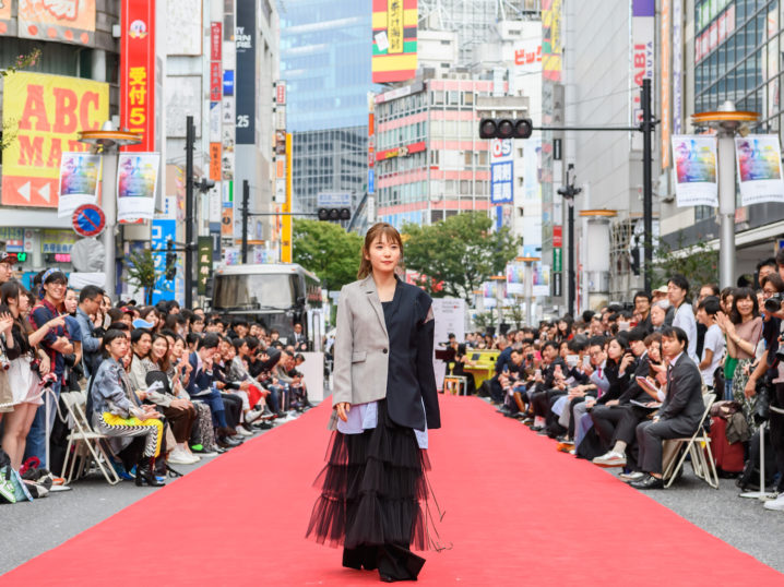 松岡茉優／「ＳＨＩＢＵＹＡ　ＲＵＮＷＡＹ」@「第１２回 渋谷ファッションウイーク」