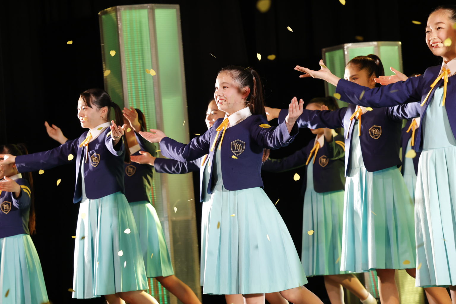 少女歌劇団ミモザーヌ、第1回公演「Begin〜始まりの歌～」で12曲披露！