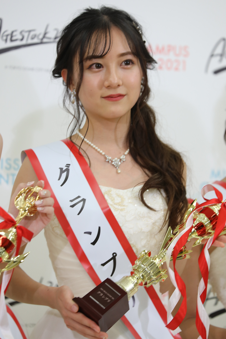 友恵温香 (ともえ はるか)関西医科大学2年 ミスサークルコンテストのグランプリ
