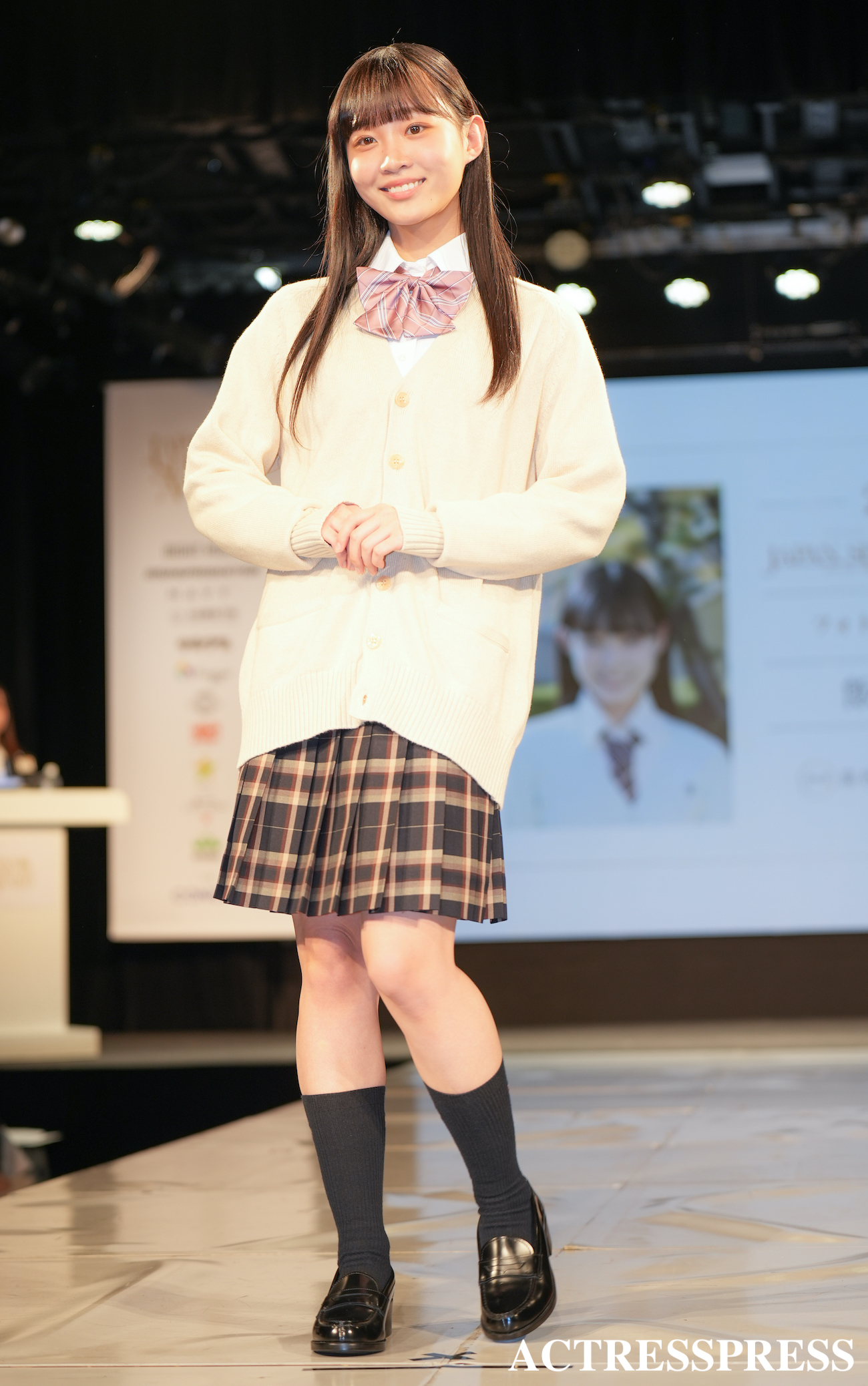 飯⽥栞⽉／2023年2月19日、「第10回日本制服アワード」授賞式にて。撮影：ACTRESS PRESS編集部
