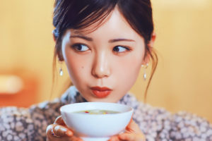 乃木坂46 筒井あやめ in 恵比寿のサムゲタン専門店「韓国食堂 入ル 坂上ル（いる さかあがる）」