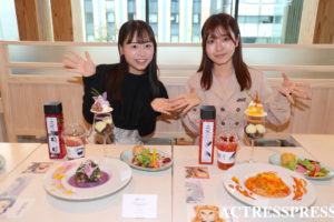 西部あかり（日本女子大学）早川千鶴（早稲田大学）.REPORTER ACTRESS PRESS（アクトレスプレス）in cafe
