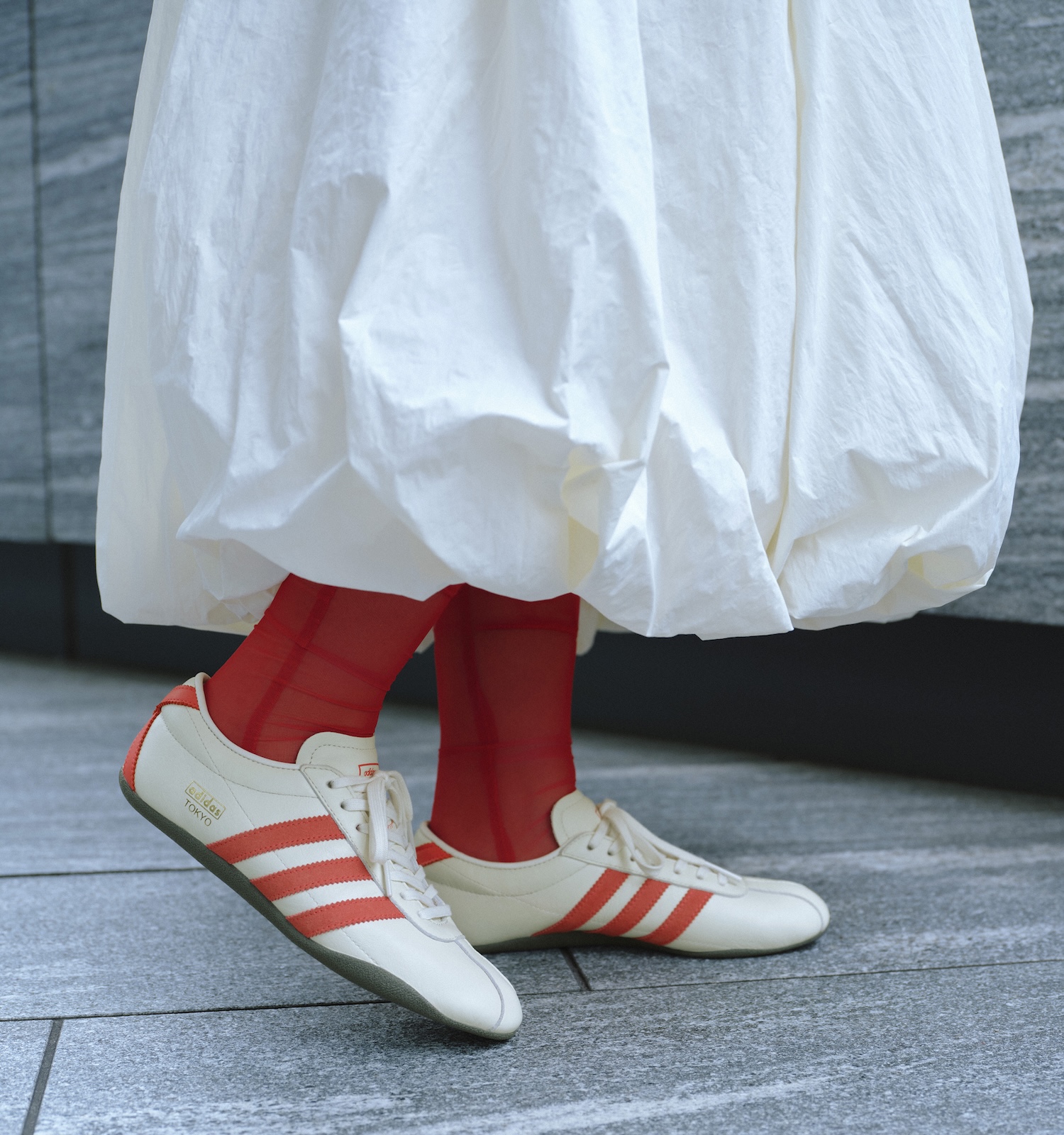 櫻坂46 山﨑天、adidas Originals「TOKYO」を履きこなす