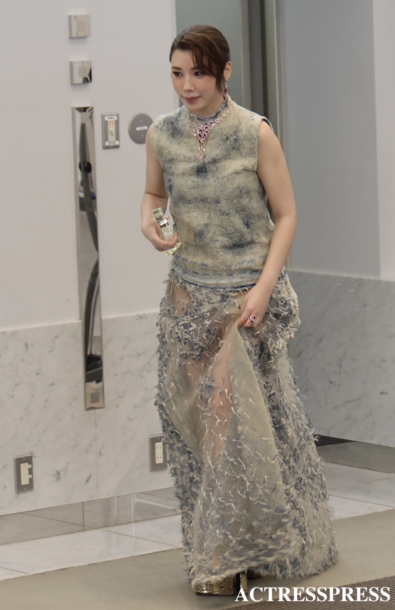 仲 里依紗(なか りいさ)/日本ジュエリーベストドレッサー賞 2025 撮影：ACTRESS PRESS