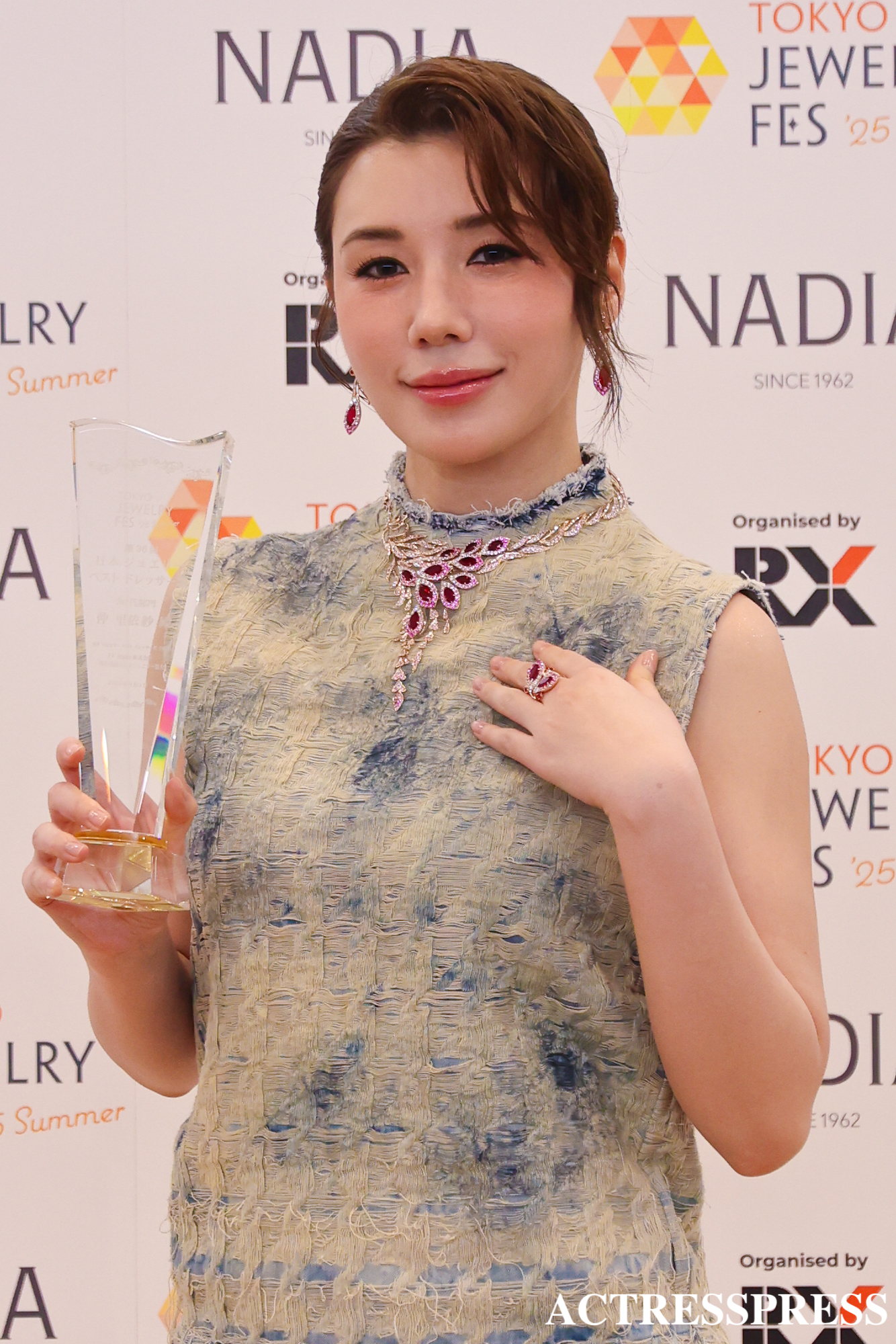 仲 里依紗(なか りいさ)/日本ジュエリーベストドレッサー賞 2025 撮影：ACTRESS PRESS