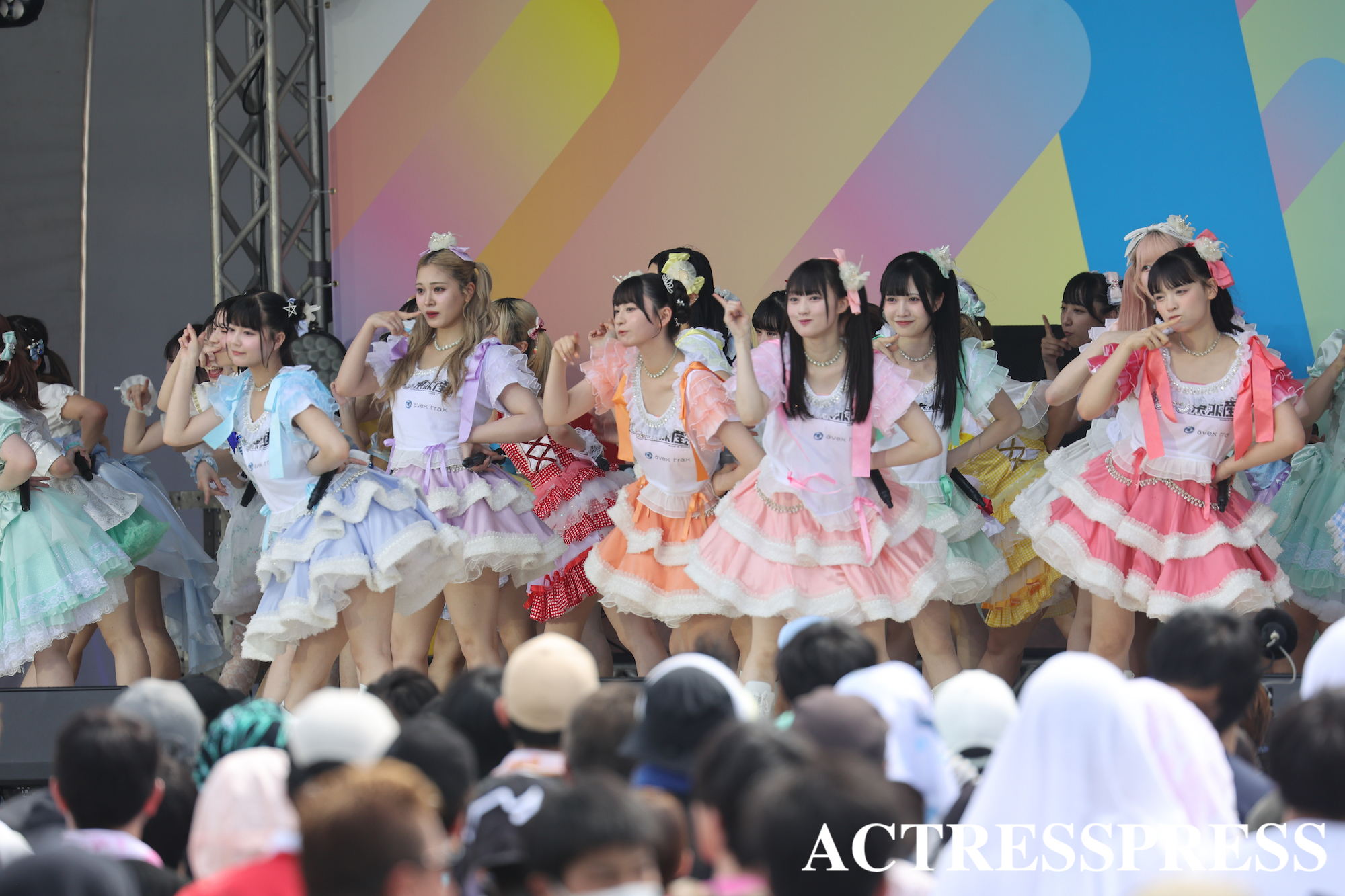 ＜TIF2025×UNIDOLステージ＞いぎなり東北産が総勢70名を超える女子大生とパフォーマンス！2025年8月.ACTRESS PRESS