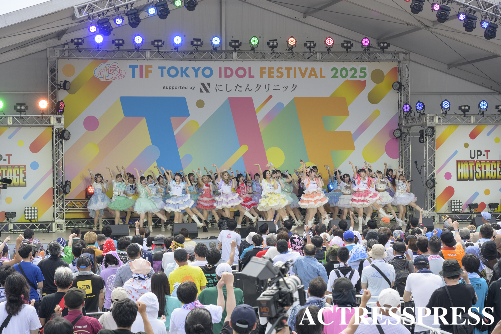 ＜TIF2025×UNIDOLステージ＞いぎなり東北産が総勢70名を超える女子大生とパフォーマンス！2025年8月.ACTRESS PRESS