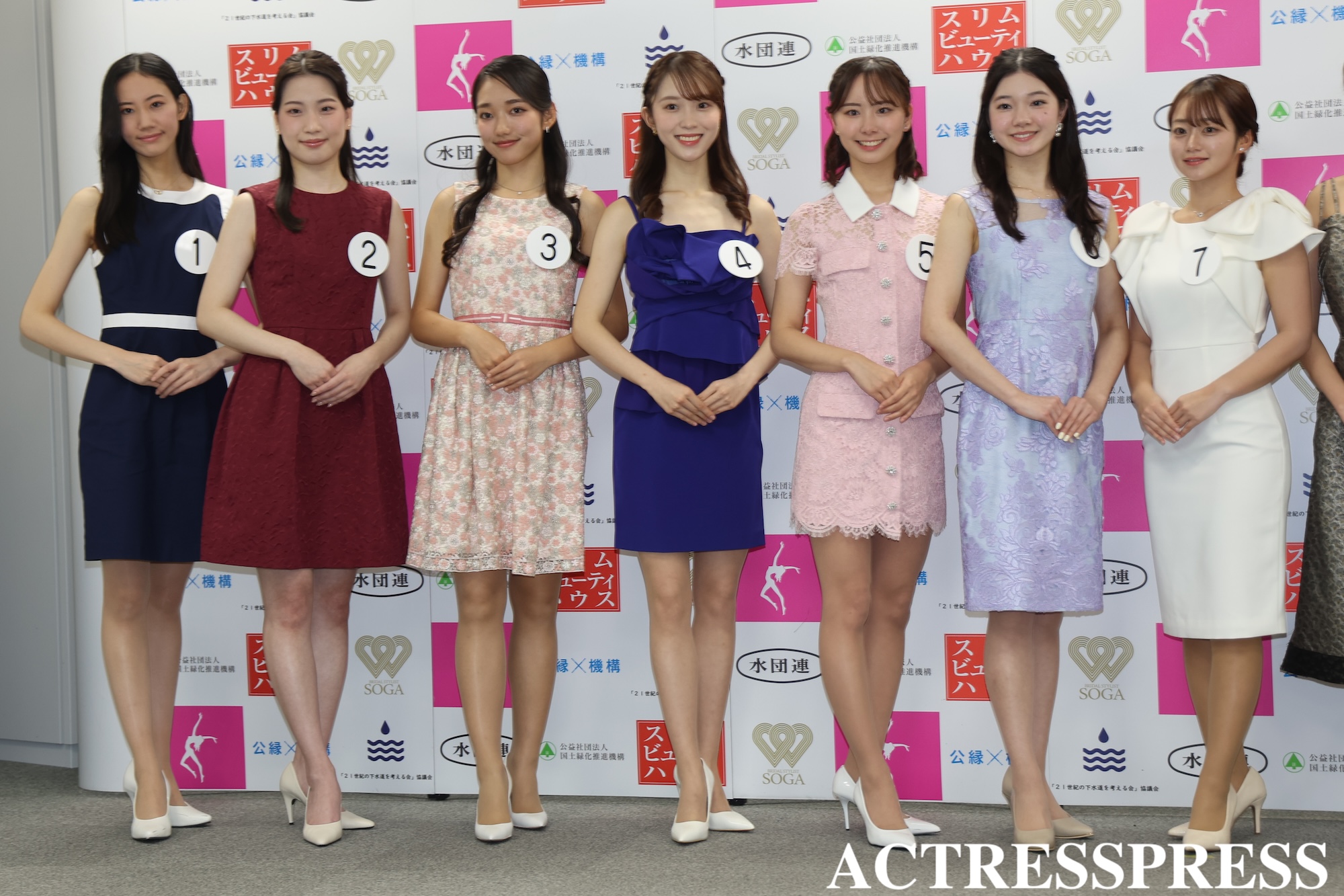 「ミス日本コンテスト2026』ファイナリスト13人(鈴木日苗, 寺地真杏奈, 辻本祐佳, 正木由優, 志村美帆, 石澤春菜, 岡田帆夏, 野口絵子, 平嶋萌宇, 石原菜月, 網倉瑞姫, 山邊美穂, 永田愛実)撮影:ACTRESS PRESS編集部