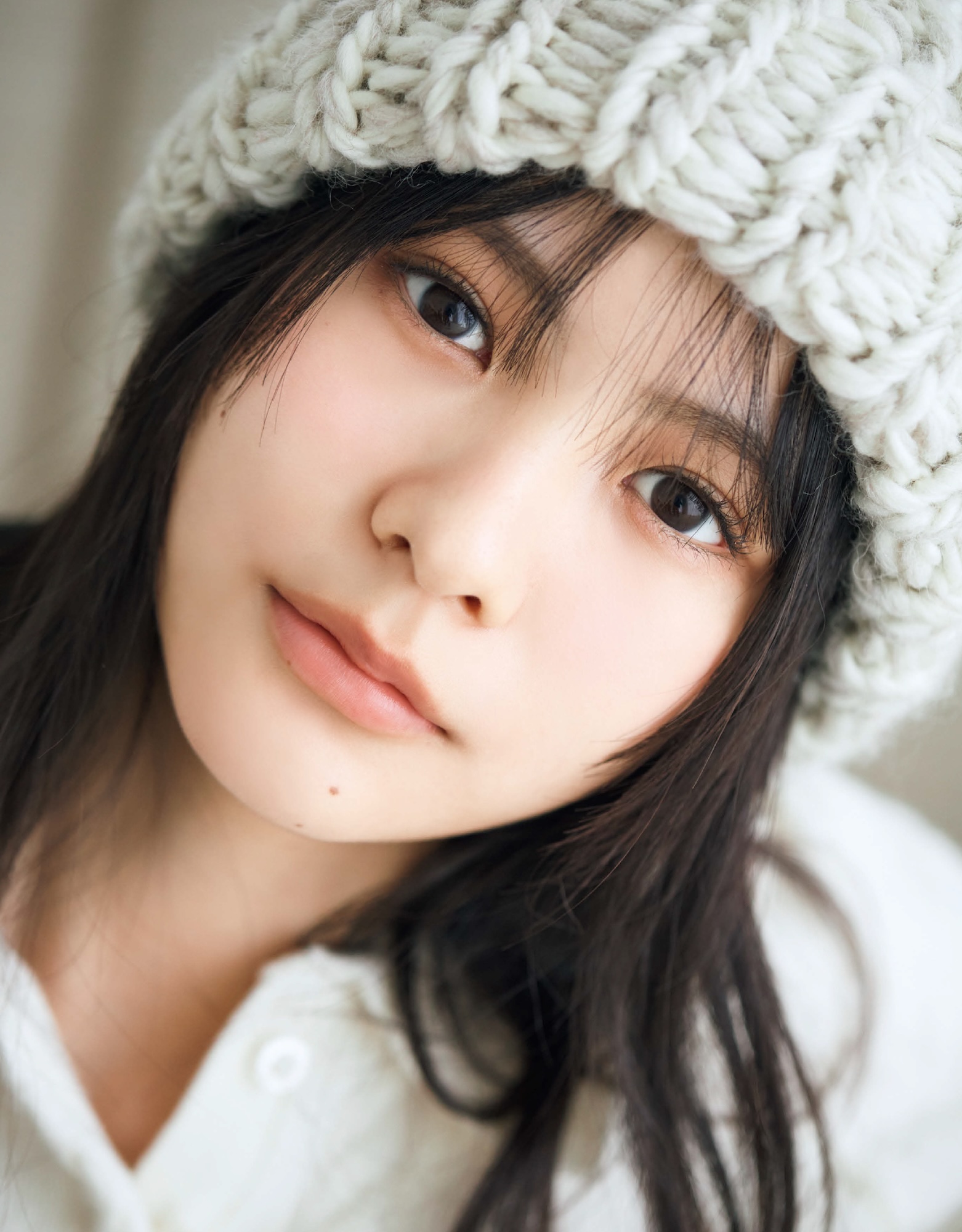 櫻坂46 四期生・中川智尋、吸い込まれるような瞳で魅せる！『andGIRL