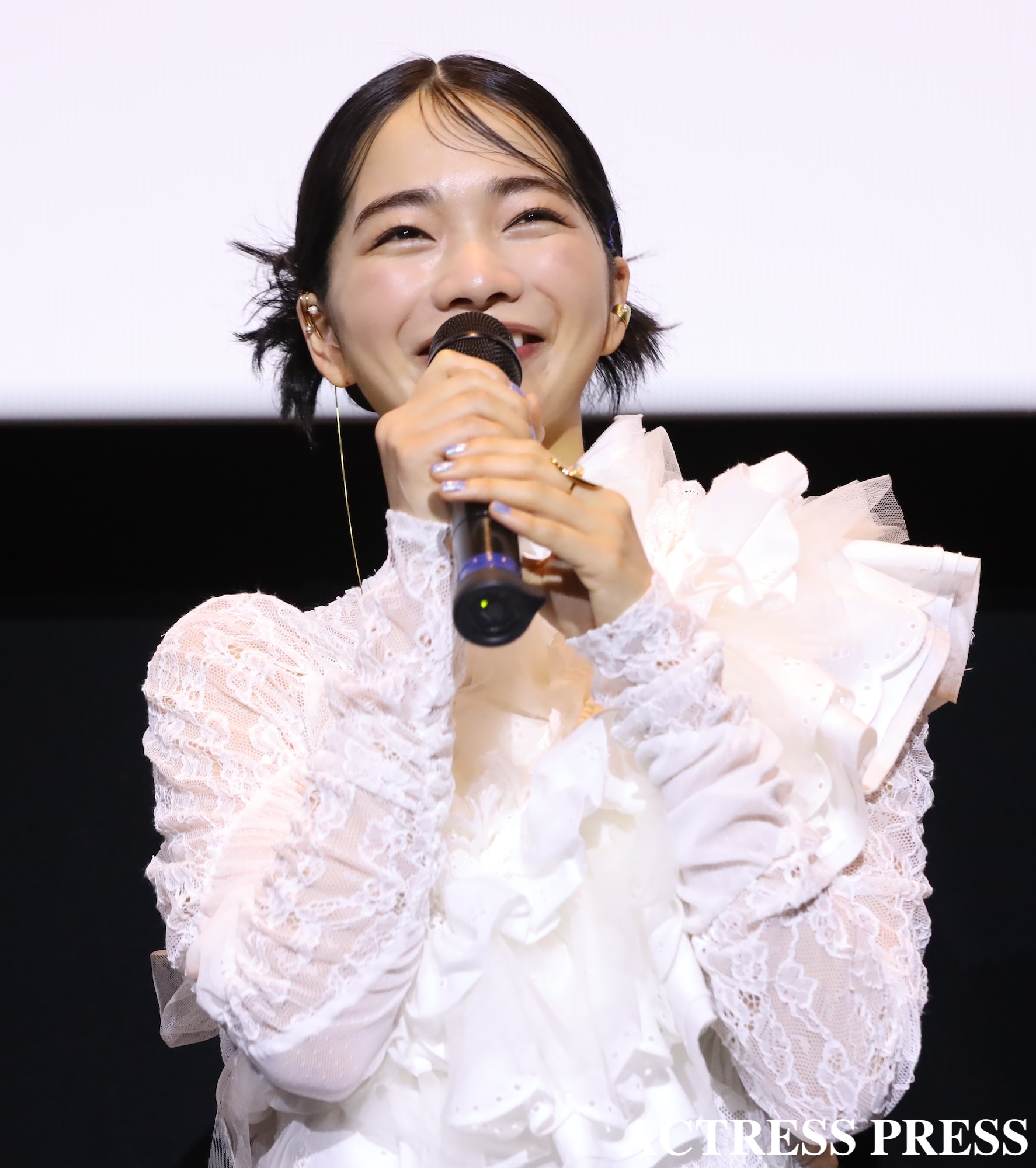 見上愛（みかみ あい）