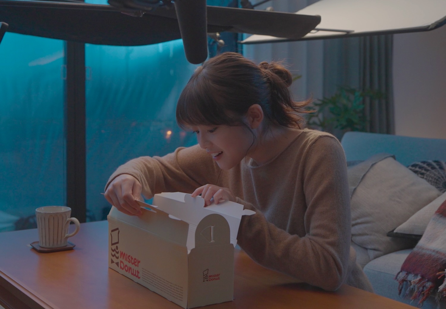 今田美桜 / ミスタードーナツ×ゴディバ